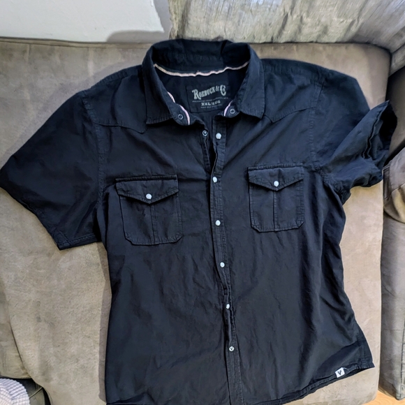 Black Casual Button Down Shirt with Structured Collar - Picture 1 of 5